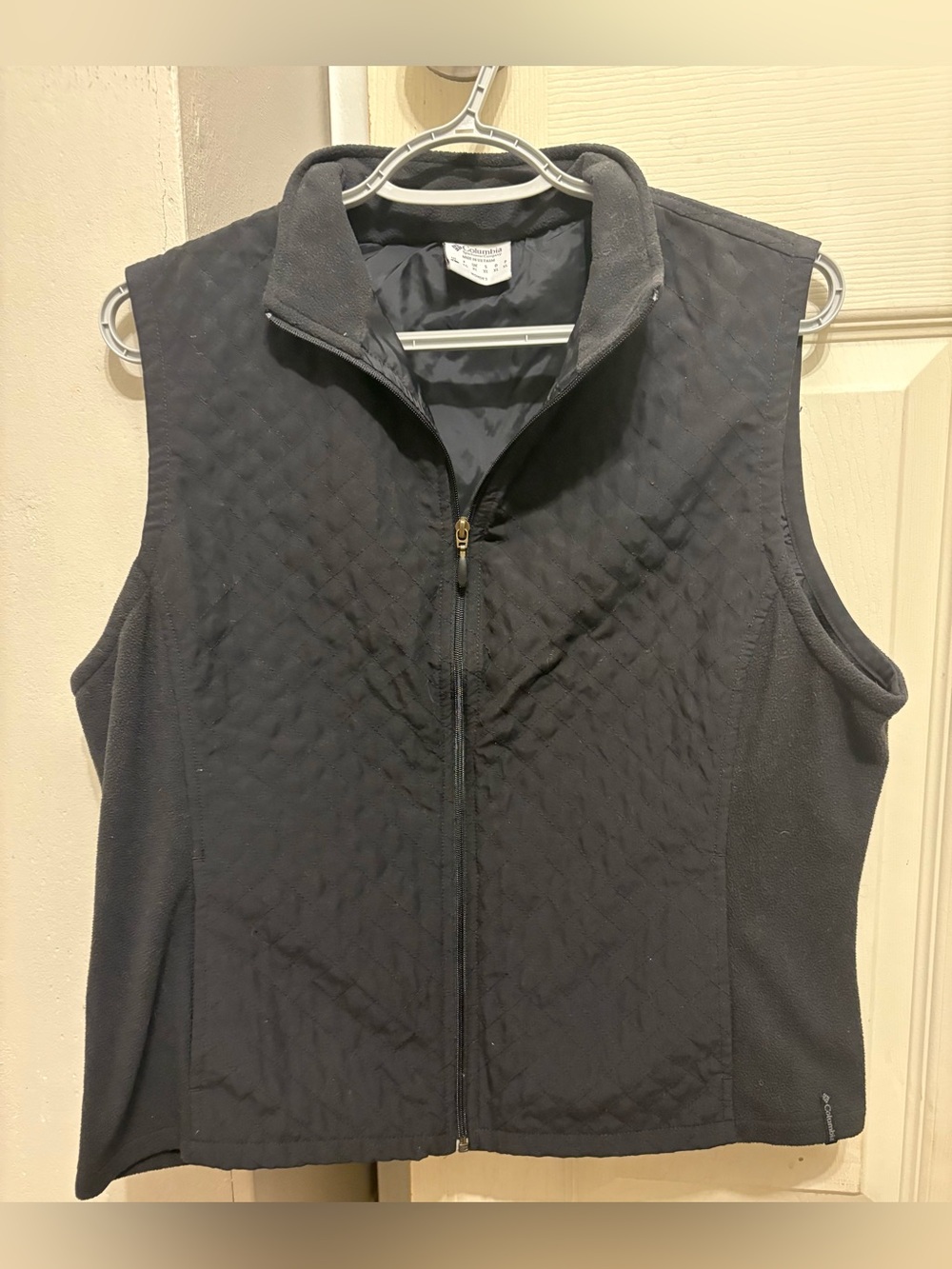 Columbia Women's Black Full Zip Vest Size L